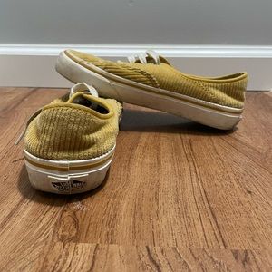 💥💥 VANS corduroy mustard color size 7.5 women’s 💥💥